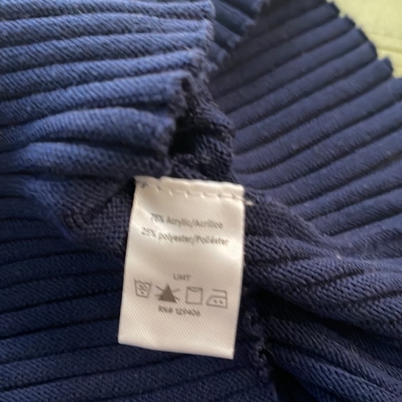 Venus Mock Neck Sweater - Picture 5 of 5